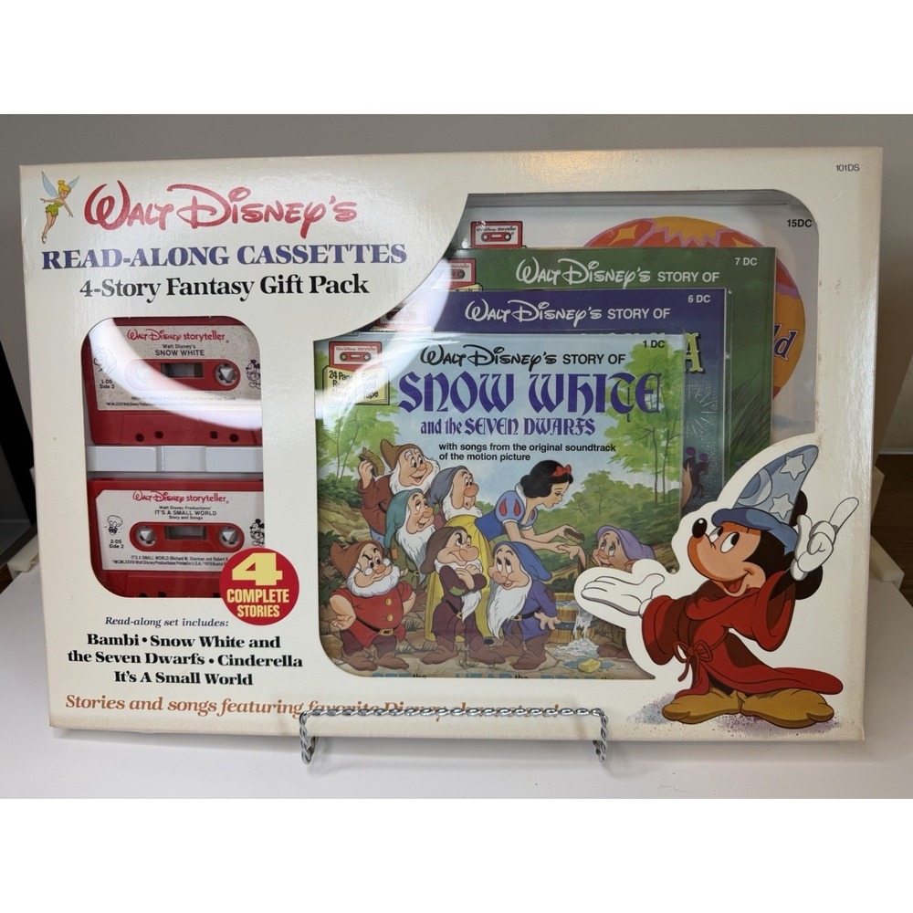 Walt Disneys Read-Along Cassettes 4-Story Fantasy Gift Pack Stories & Songs 1977